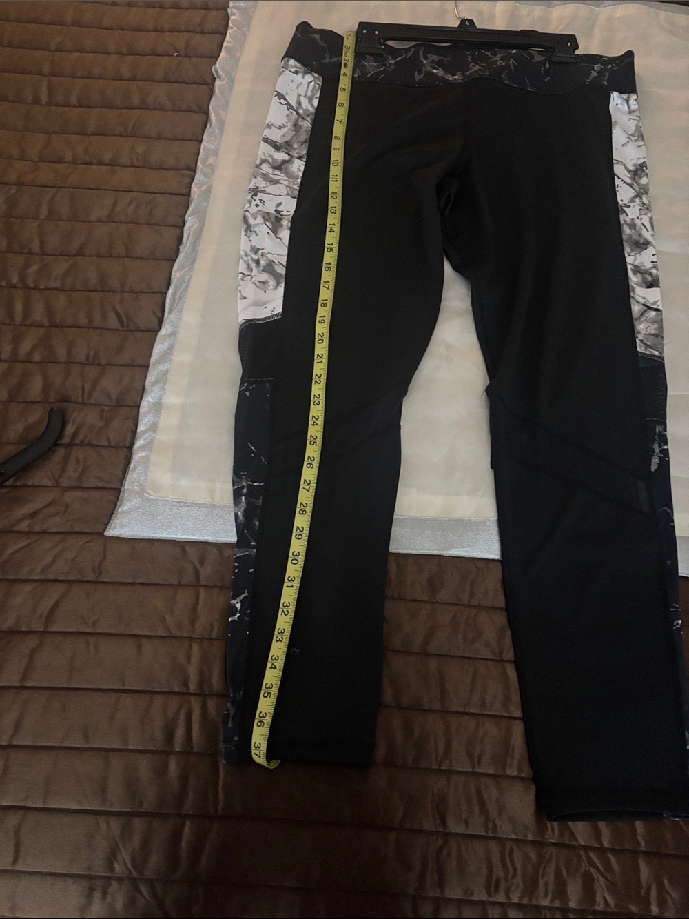 Tail Women's Black Leggings with White Marble Side Panels
